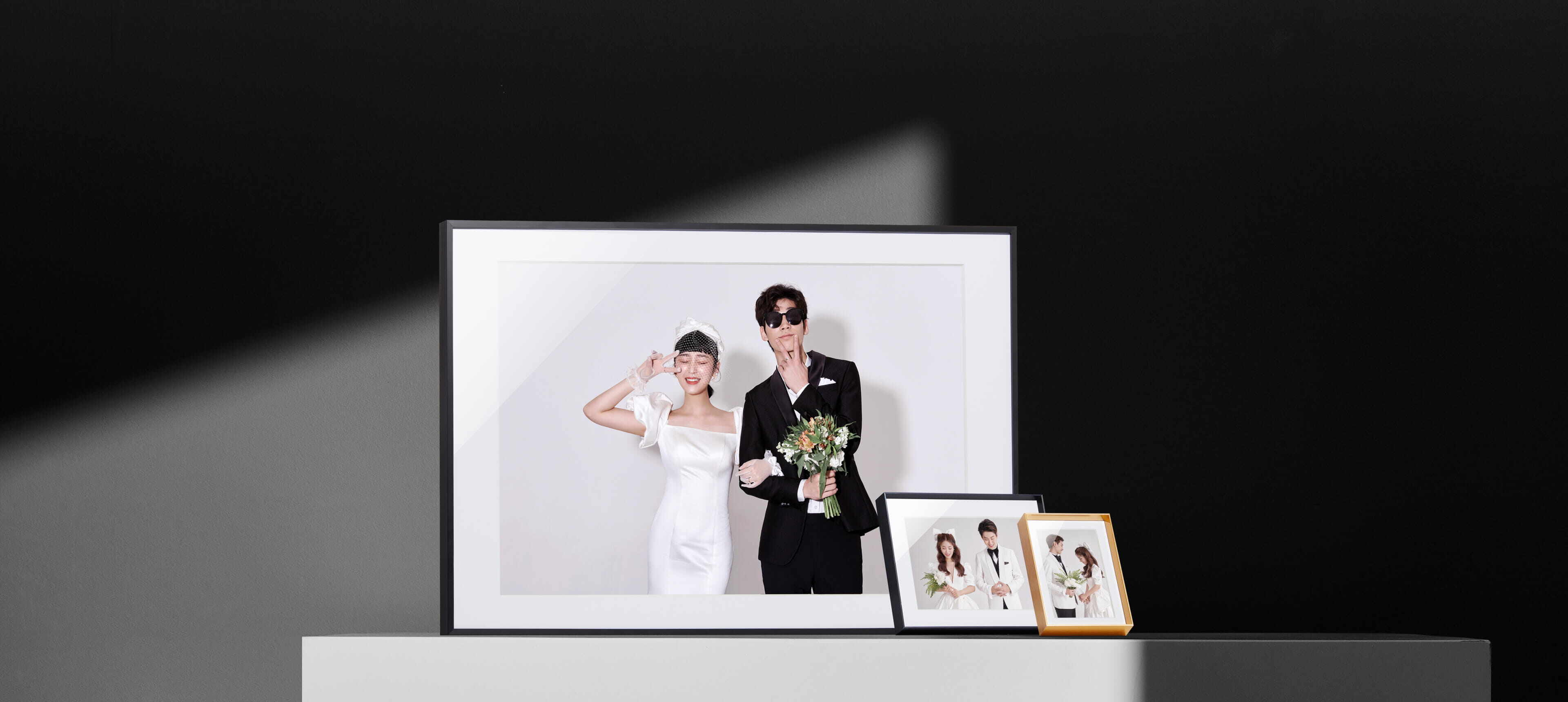 1个相框+2个摆台