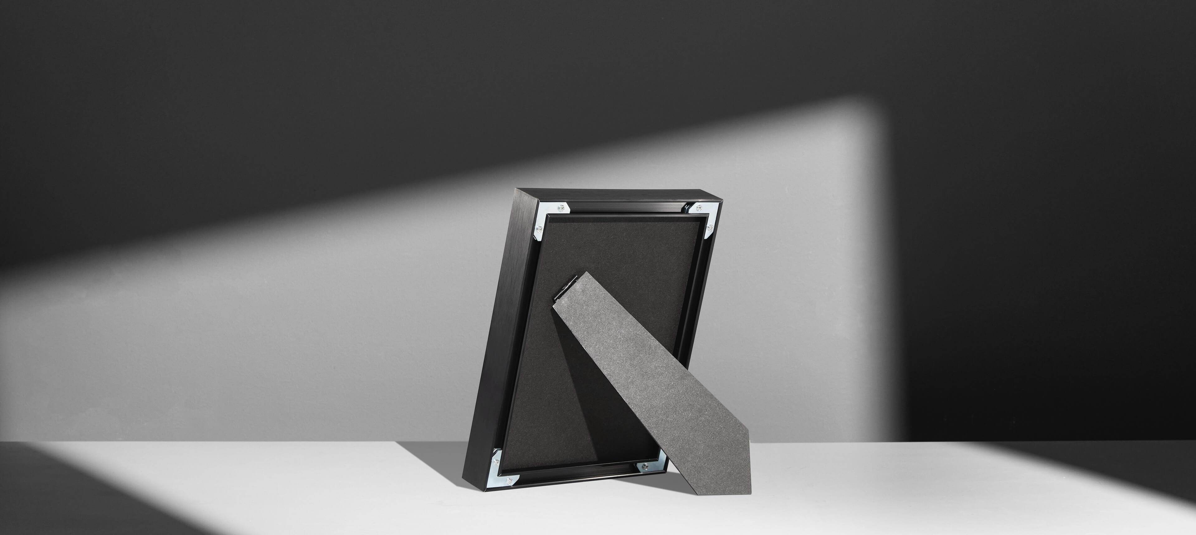 背部进行密封处理，整体更结实坚固